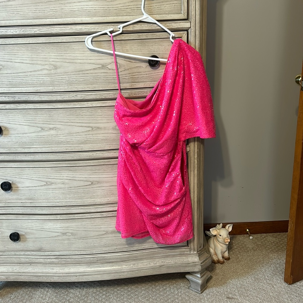 DO + BE DRESS